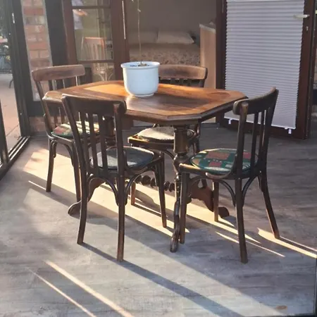 Gartenbungalow In Der *