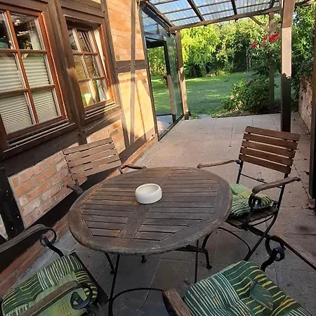 Gartenbungalow In Der