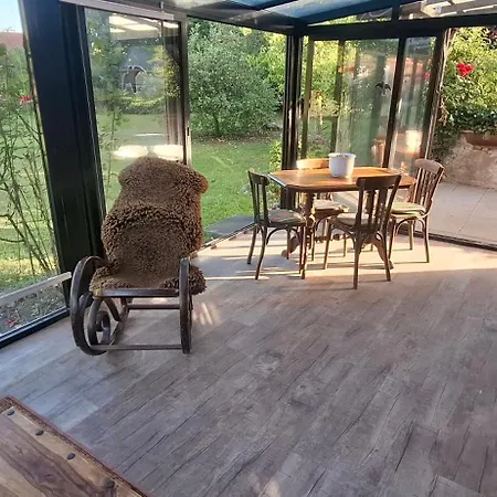 Apartment Gartenbungalow In Der